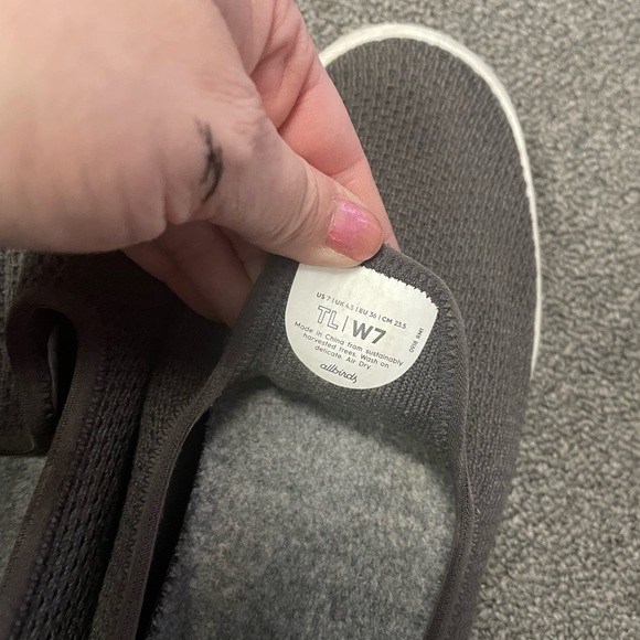 NEW Allbirds Women's Tree Loungers Sneakers in
Mist (White Sole) Size 7 - Picture 3 of 3